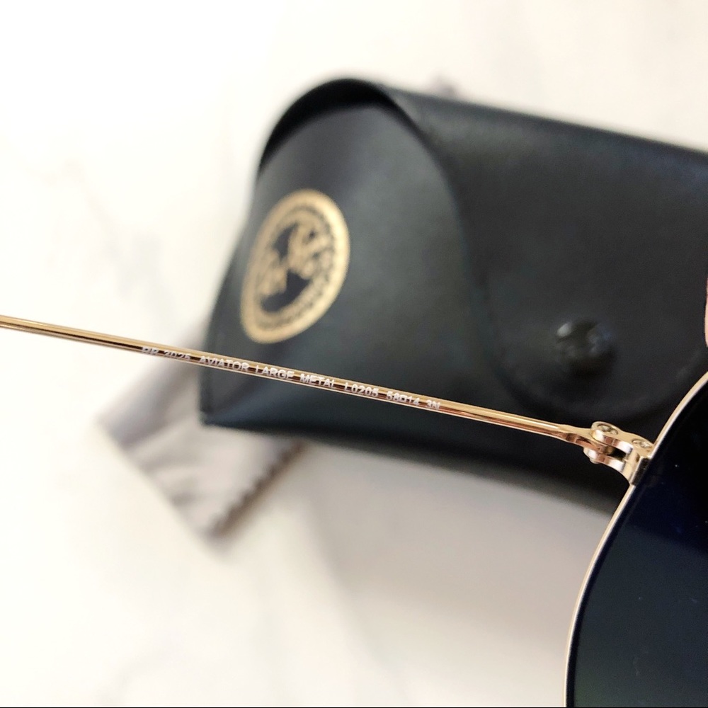 Ray-Ban Classic Aviators - Picture 5 of 7